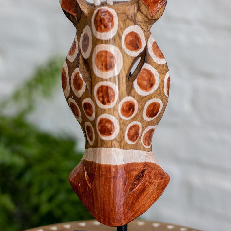 Objeto de decoração em madeira com pintura rústica e animal