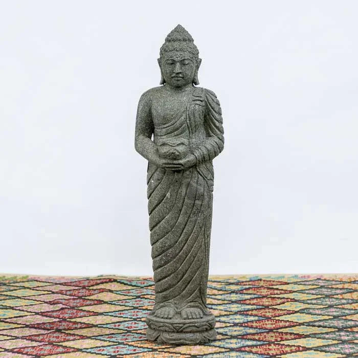 Objeto decorativo balinês para área externa, resistente e com alto valor cultural. 