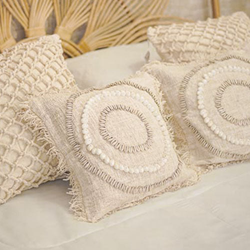 Almofadas decorativas em fibra natural de algodão de Bali.