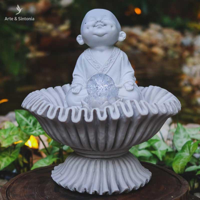 fonte-sanfonada-monge-gordinho-sorridente-home-decor-decorativo-decoracao-zen-budista-budismo-garden-artesintonia-8
