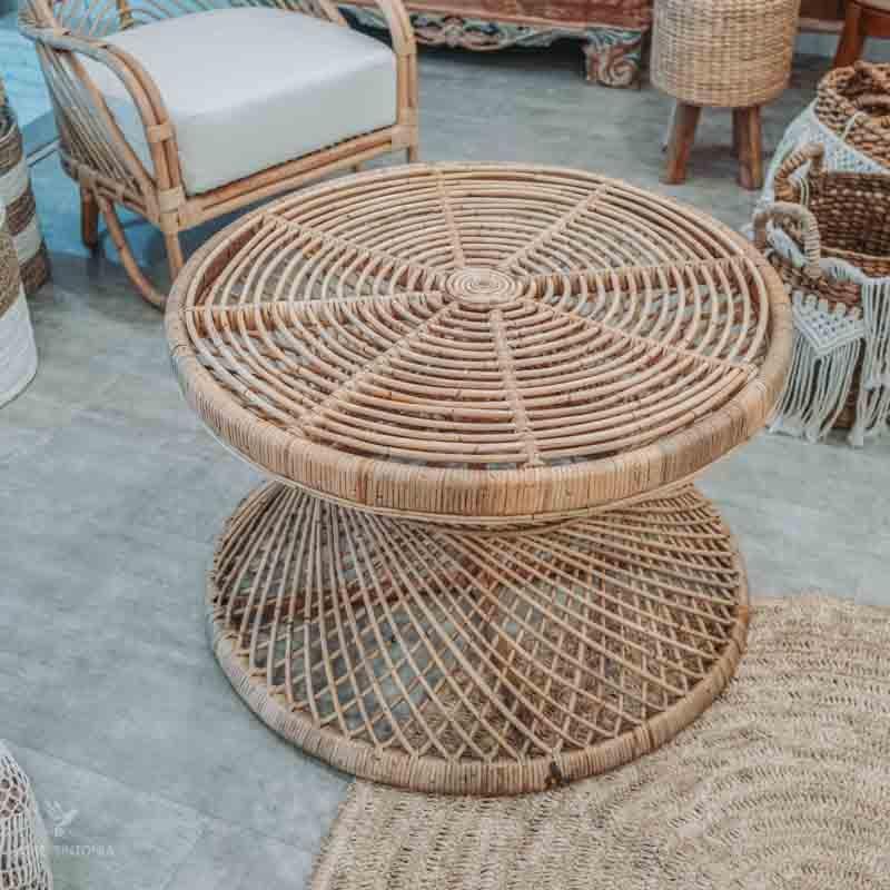 mesa redonda fibra natural rattan decor decoration decoração arte decorativa utilitária bali balines balinesa arte art artesanato artesão artesãos indonesia casa lar ambiente decorativo decorativa