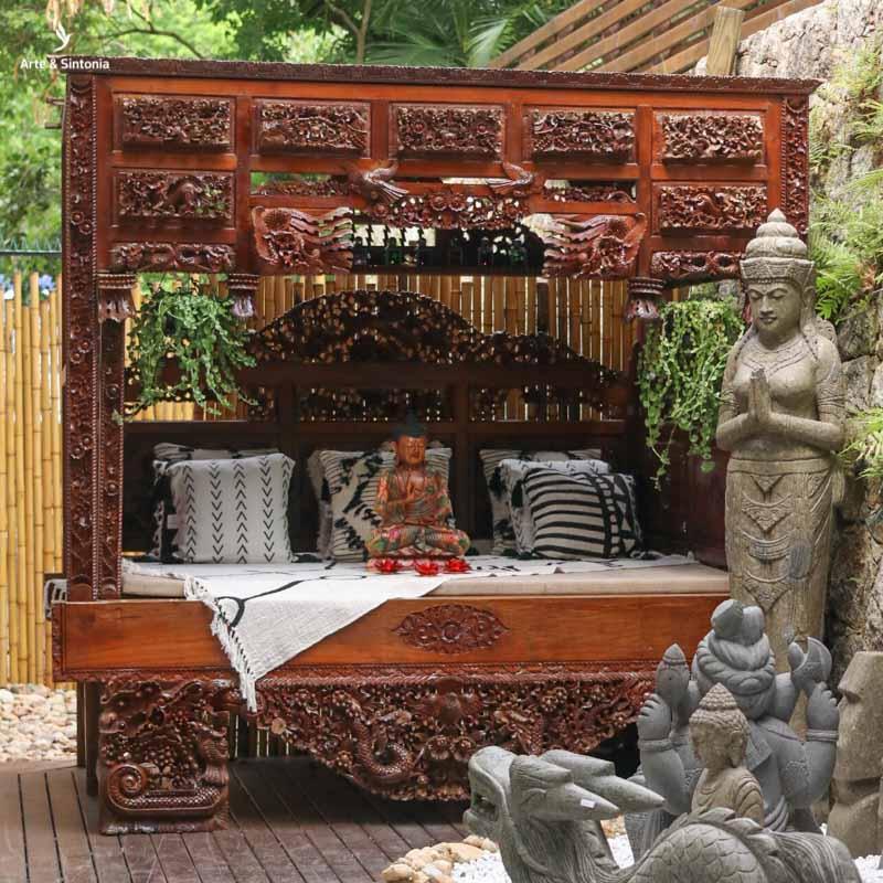 cama daybed bed garden pergolado entalhado madeira teka javanesa wood teak carved artesanatos decorativos artesintonia decoracoes javanesa espreguicadeira moveis 1