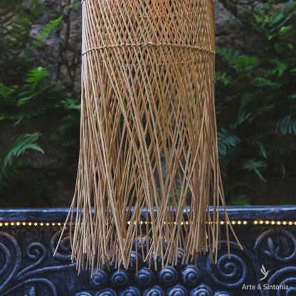 luminaria-grande-fina-fibras-naturais-home-decor-decoracao-balinesa-bali-artesanal-artesanato-indonesia-artesintonia-boho-3