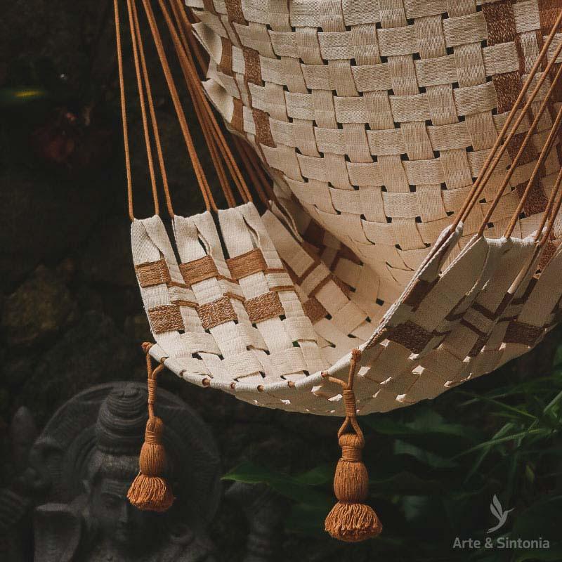 rede cadeira balanço branco marrom claro handmade feito a mao brazilian artesanato brasileiro artesão brasil