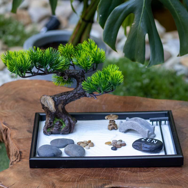 Transforme sua casa em um oásis zen com o Enfeite Jardim Japonês Zen. Compre agora e traga serenidade para sua vida.