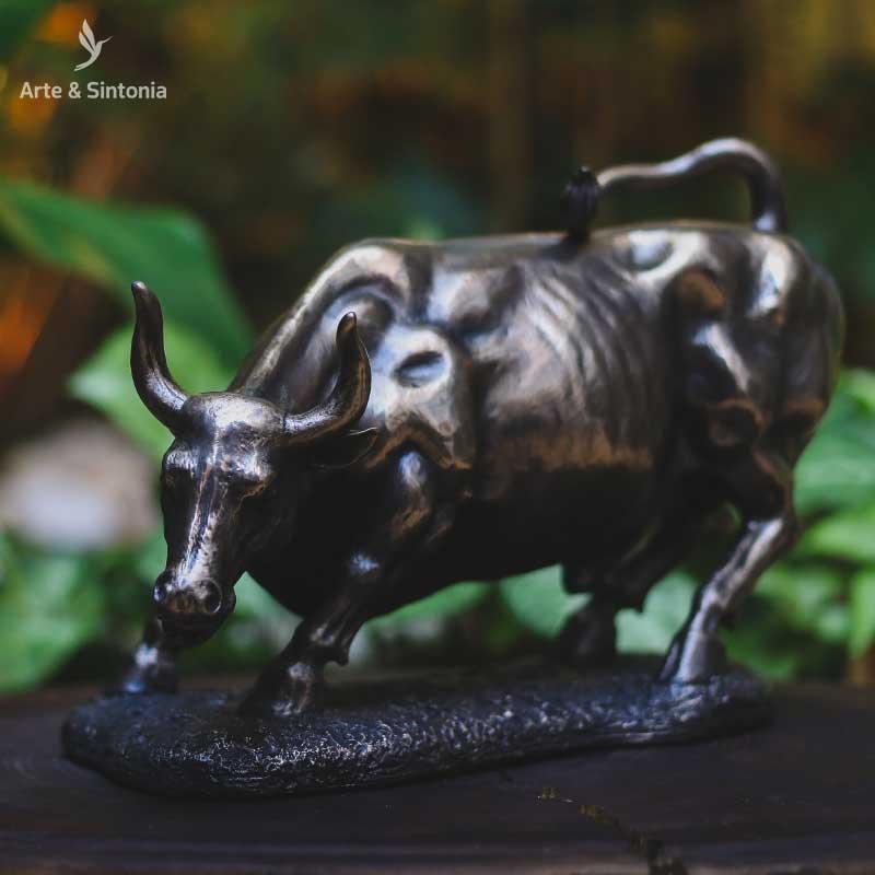 escultura estatua touro wall street resina verenose design decorativo home decor decoração animais decorativos artesintonia bull street miniatura