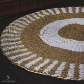 tapete redondo pequeno fibra natural feito a mao handmade artesanto artesanal balines bali indonesia arte decor decoracao decorativo branco boho boemio bohemian