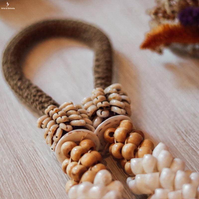 colar etnico decorativo artesanal bali esferas madeira conchas seashell ethnic handmade artesanatos boho importados indonesia artesintonia 1