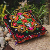 almofada-preta-meditacao-quadrada-indiana-decoracao-indiana-home-decor-artesintonia