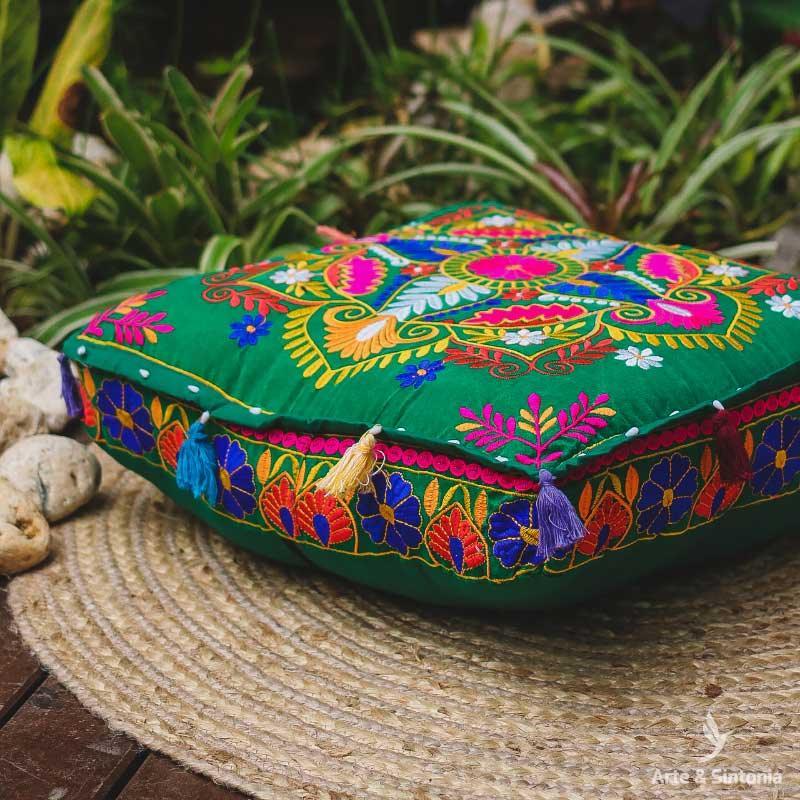 almofada puff meditacao quadrada indiana decoracao home decor zen india verde colorido bordado handmade vermelho amarelo branco rosa azul colorido detalhes yoga ambiente decorativo aconchegante
