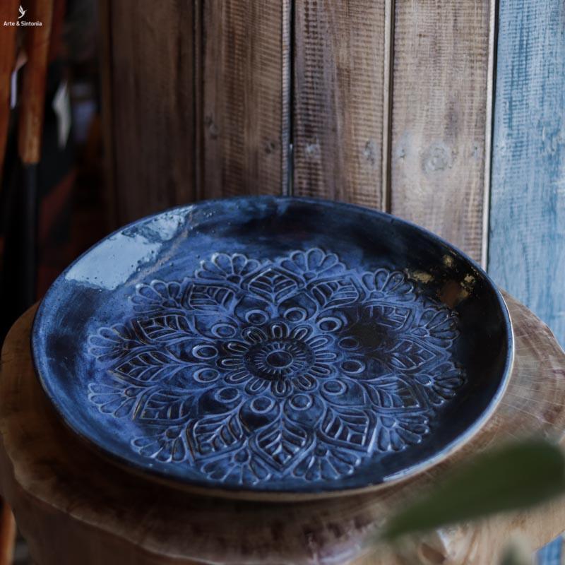 prato artesanal ceramica azul escuro dark blue mandala folhas leafs home decor atelie da vila artesintonia 1