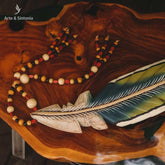 decorative-feather-wooden-art-home-decor-arte-mineira-pintura-madeira-handmade-curral-cor-cordao-micangas-4