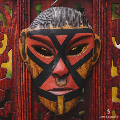 mascara-decorativa-madeira-povos-originarios-indigenas-etnia-xavantes-mt-home-decor-decoracao-etnica-artesanato-minas-gerais-curral-da-cor-decoracao-parede-artesintonia-1