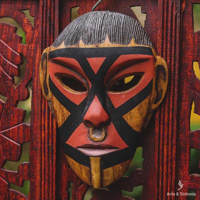 mascara-decorativa-madeira-povos-originarios-indigenas-etnia-xavantes-mt-home-decor-decoracao-etnica-artesanato-minas-gerais-curral-da-cor-decoracao-parede-artesintonia-2