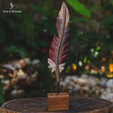 escultura de pena entalhada na madeira decoracao casa boho artesintonia artesanatos brasileiros minas gerais curral 4