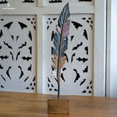 escultura de pena entalhada na madeira decoracao casa boho artesintonia artesanatos brasileiros minas gerais curral 12