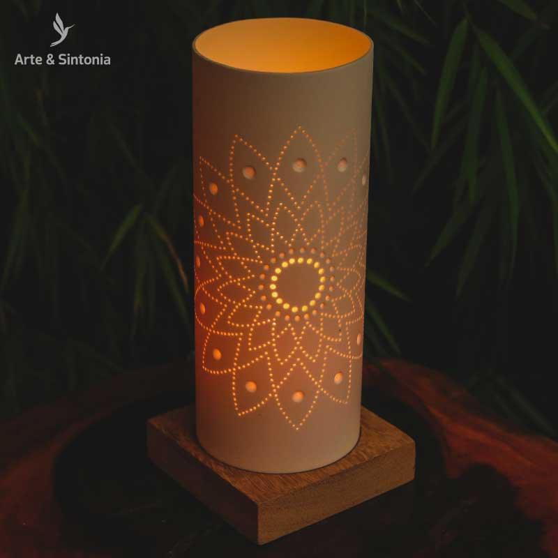 luminaria abajur de mesa mandala cosmica pontilhada decoracao sustentavel artesanatos brasileiros artesintonia 1