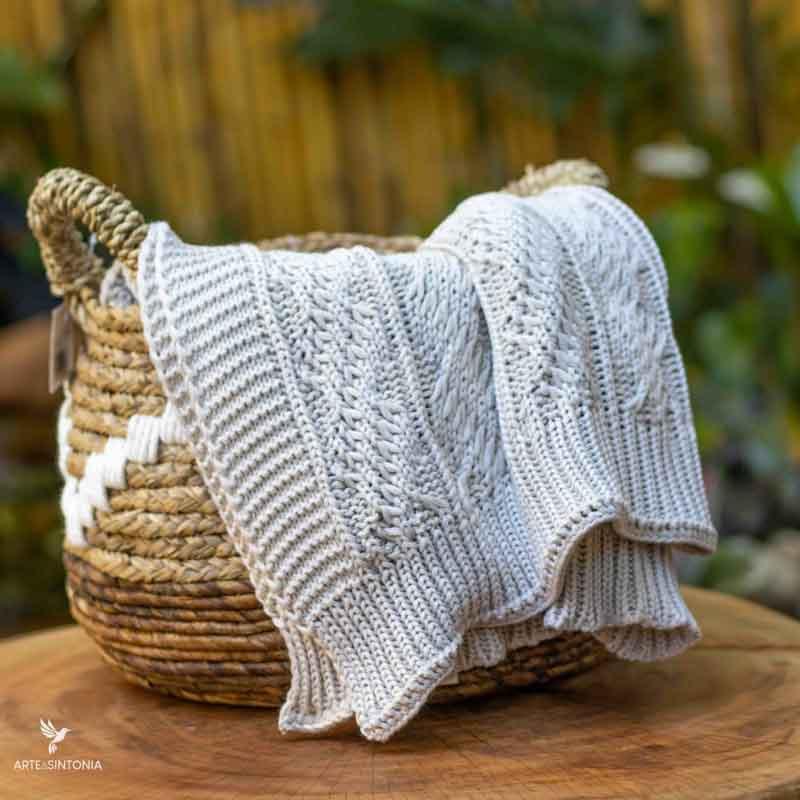 objetos-decorativos-manta-textil-chale-tricotado-artesanato-brasileiro-artesintonia-3
