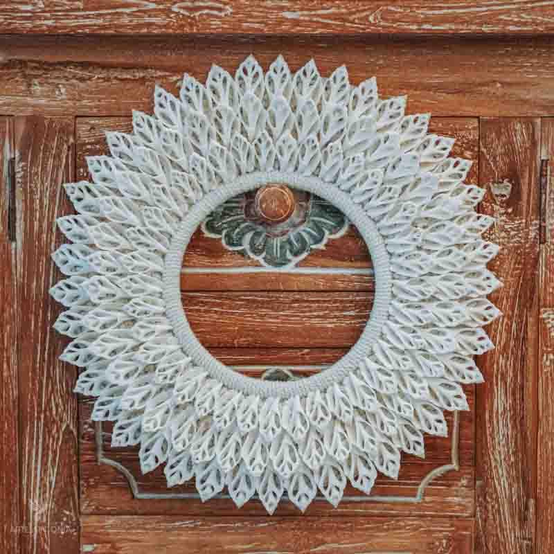 colar decorativo branco home decor decoracao boho artesanal artesanato bali indonesia artesintonia