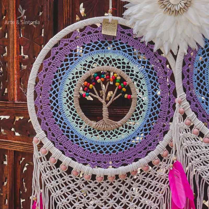 ltro dos sonhos triplo dream catcher penas macrame decorativo decoracao home decor artesanal artesanato bali balines indonesia cores colors purple white pink blue details artesintonia 3