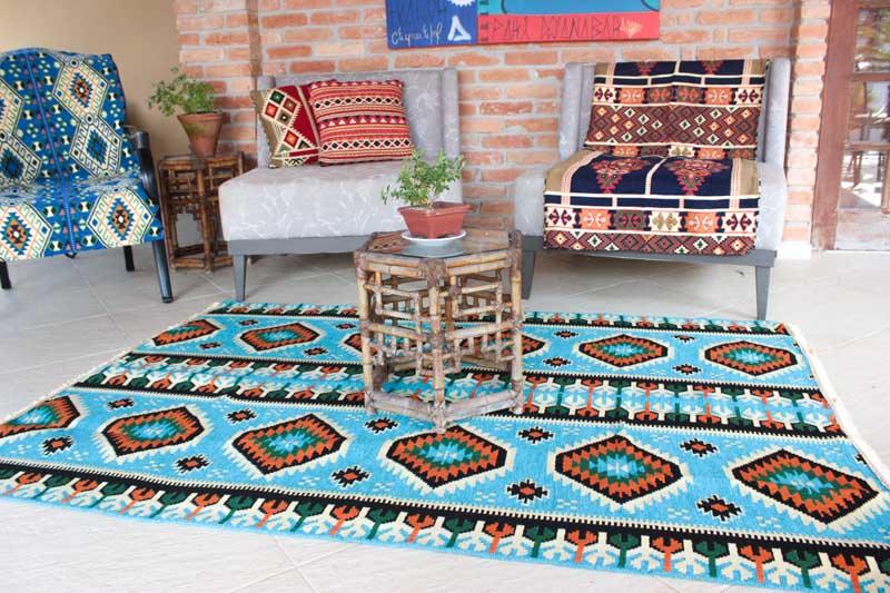 apete-egipcio-egito-decoracao-home-living-sala-estar-kilim-artesanato-handmade-artesintonia-azul-4