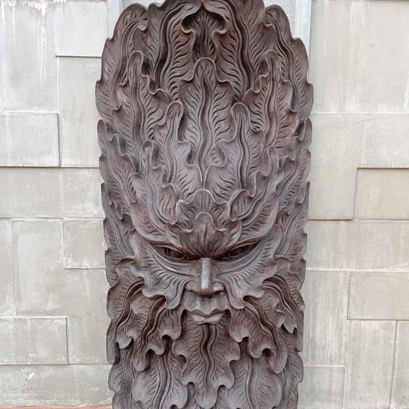 wooden mask hand carved balinese mascara madeira artesanal indonesia 