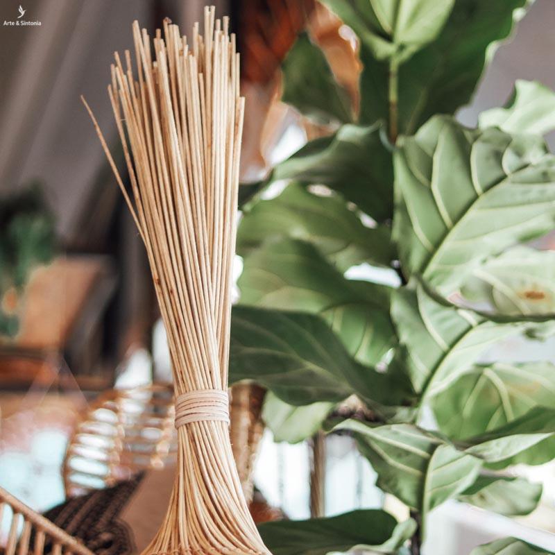 luminaria de chao rattan fibras naturais natural rotim objetos decorativos tramados balineses indonesia decoracao casa sala living estar objetos artesanais artesintonia biasa 6
