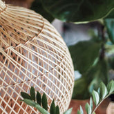 luminaria de chao rattan fibras naturais natural rotim objetos decorativos tramados balineses indonesia decoracao casa sala living estar objetos artesanais artesintonia biasa 5
