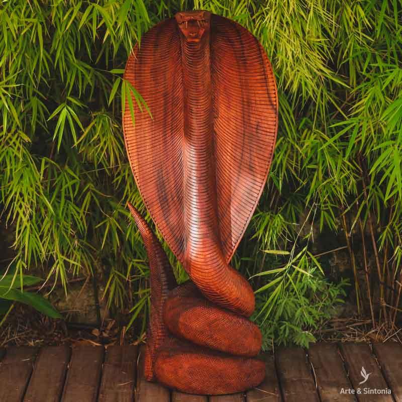 cobra naja madeira suar animais decorativos bali indonesia artesanal artesintonia carving snake balinese wood