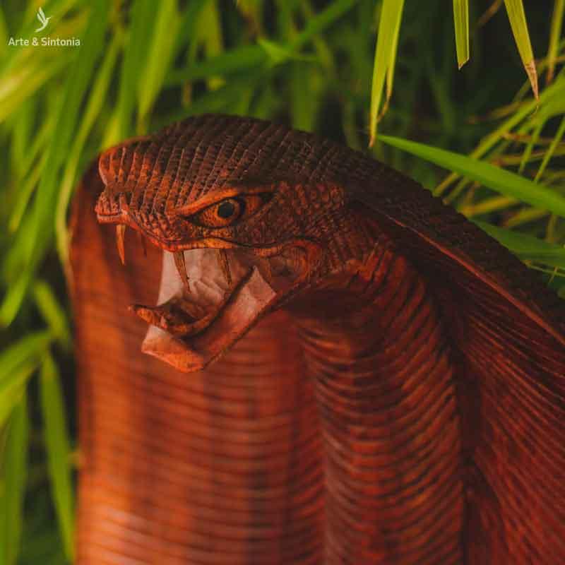 cobra naja madeira suar animais decorativos bali indonesia artesanal artesintonia carving snake balinese wood 3