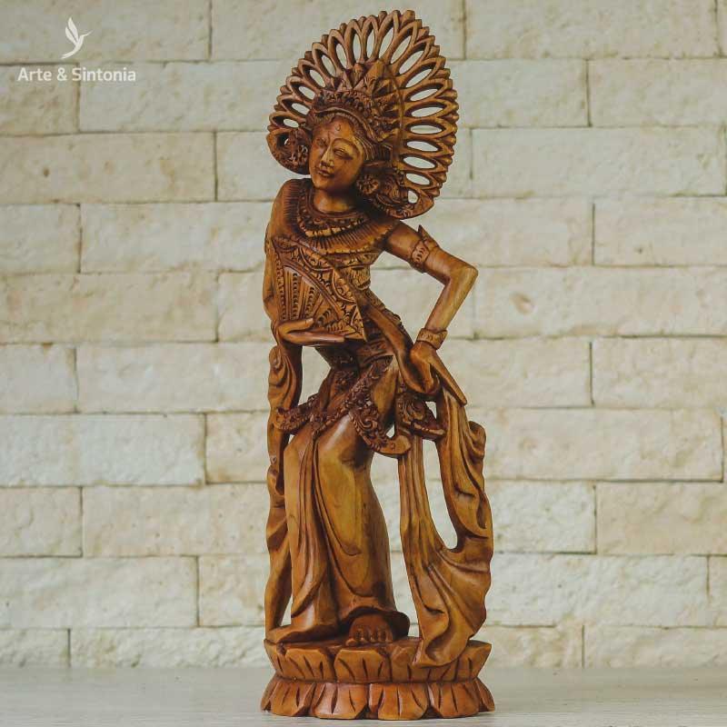 escultura sculpture janger bali balinesa indonesia decoracoes madeira suar objetos decorativos dancarina janger dancer objetos decorativos wood carved entalhado entalhes artesintonia 1