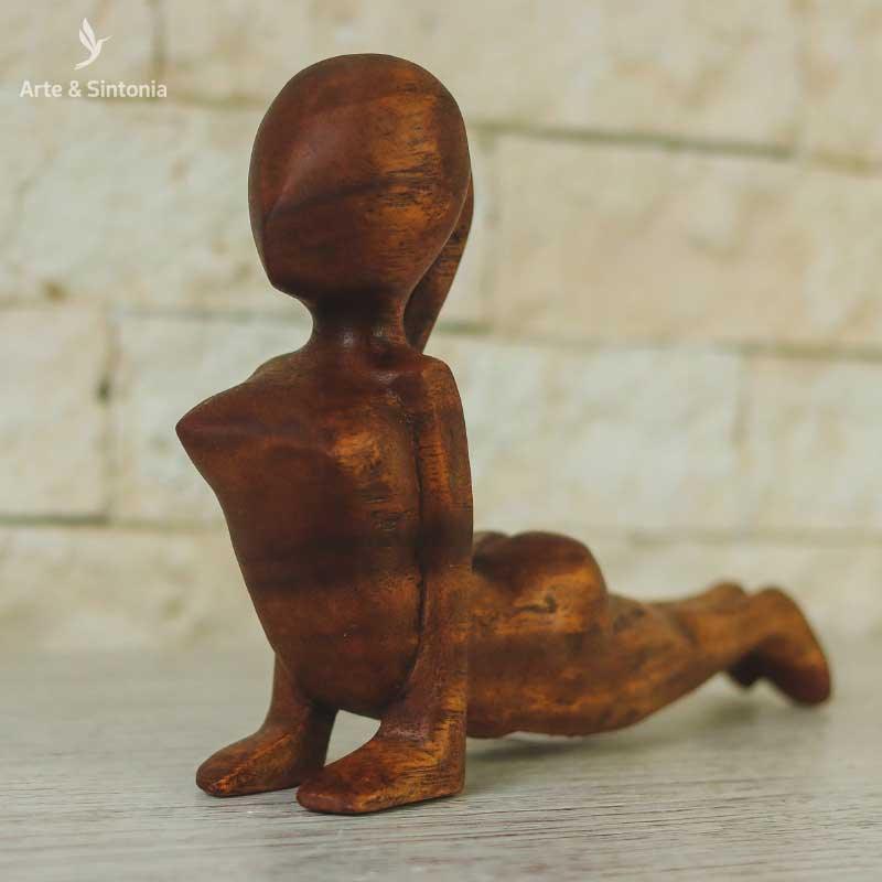 scultura madeira posicao mulher woman yoga abstrata home decor decoracao balinesa bali indonesia artesanal artesanato artesintonia yogini 