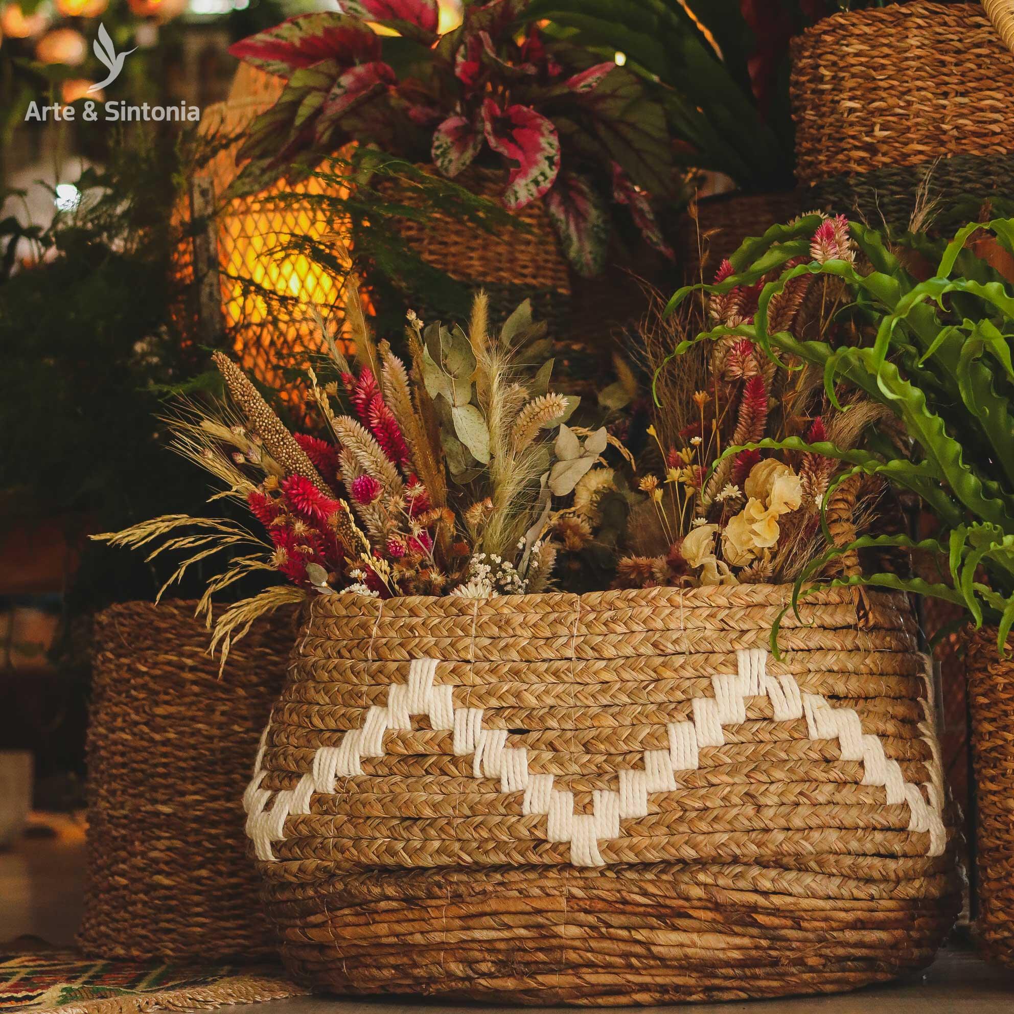 cesta-natural-boho-artesanal-fibras-naturais-decorativa-decoracao-casa-interior-bali-indonesia-artesintonia-1