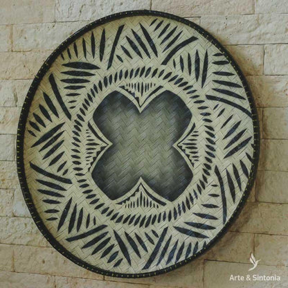 balaio redono etnico medio preto branco home decor decoracao o etnica parede artesanal bali indonesia artesintonia palha cestaria indigena