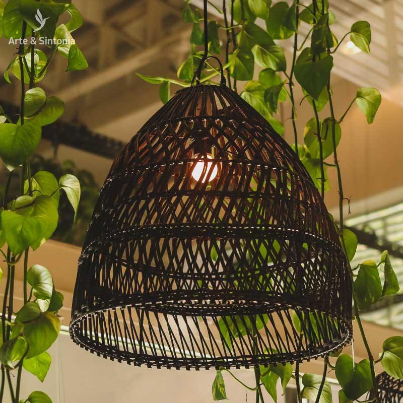 luminaria-rattan-pendente-fibras-naturais-preto-home-decor-decoracao-balinesa-artesanato-bali-artesanal-decorativo-artesintonia-2