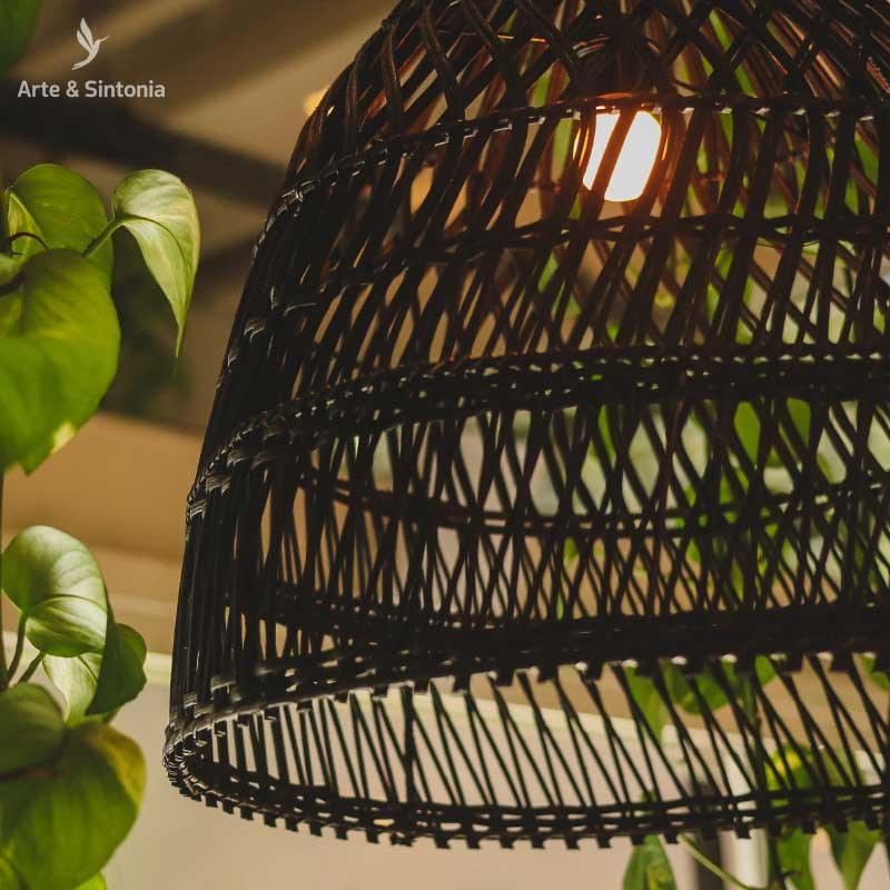 luminaria-rattan-pendente-fibras-naturais-preto-home-decor-decoracao-balinesa-artesanato-bali-artesanal-decorativo-artesintonia-1