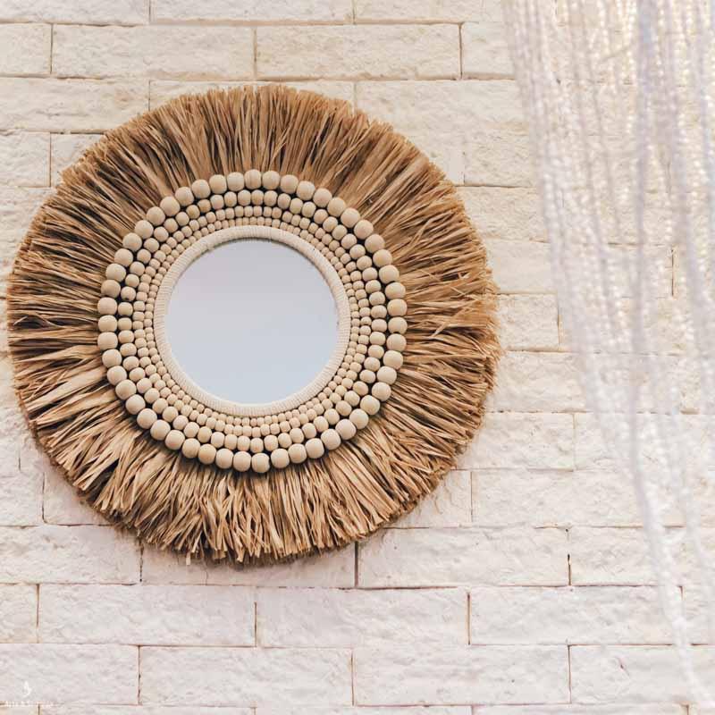 espelho redondo decorativo artesanal moldura palha natural boho bali artesanatos fibra bolinhas esferas mirror artesintonia 3