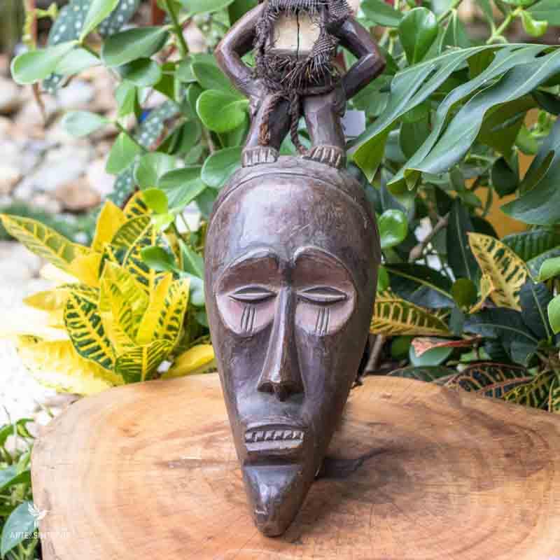Máscara Africana Etnia Bamoun entalhada madeira etnicos objetos decorativos decoracoes artesintonia 4