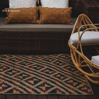tapete capacho quadrado escuro fibras naturais trancado indigena aborigem home decor decoracao etnica etnico artistas exclusivos artesanato brasileiro artesintonia fibra natural arumã