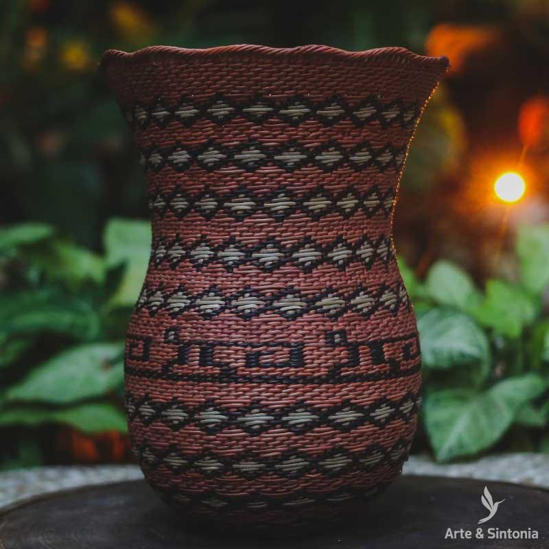 vaso-indigena-fibra-natural-rupestre-decorativo-home-decor-decoracao-etnica-artesanal-artesanato-brasileiro-artesintonia-5
