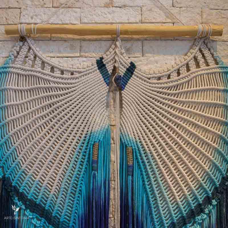 painel macrame asas azul branco decoracao casa sala objetos decorativos artesanatos brasileiros artesintonia 4