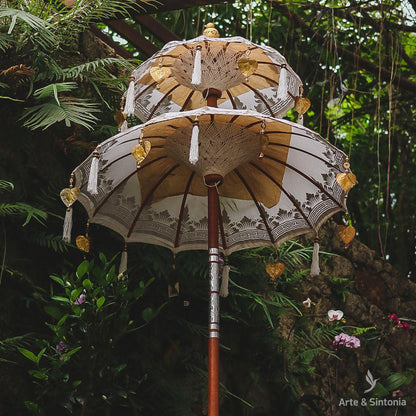 ombrelone-decorativo-branco-balines-decoracao-garden-jardim-casa-home-decor-artesintonia-guarda-sol-umbrella-zen-rustico
