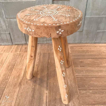 wooden rustic ethnic little round side table banqueta madeira patina mesa redonda etnica madreperola