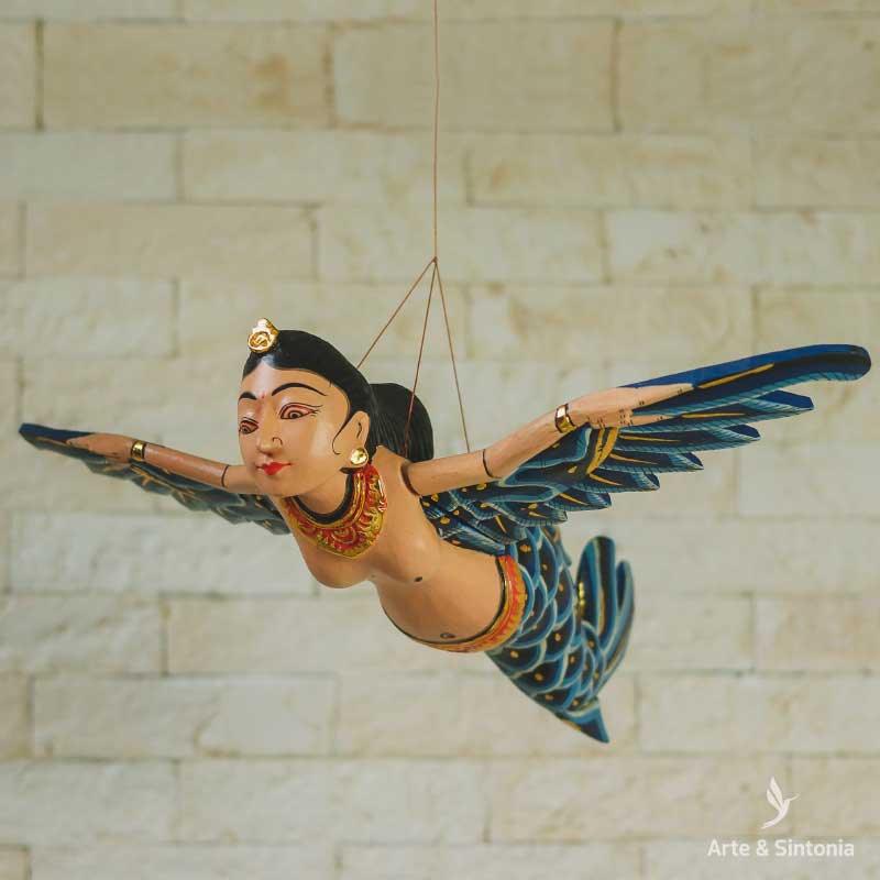 escultura-mulher-voando-anjo-pendurar-verde-home-decor-decoracao-balinesa-bali-indonesia-madeira-azul-artesaanal-artesanato-artesintonia3