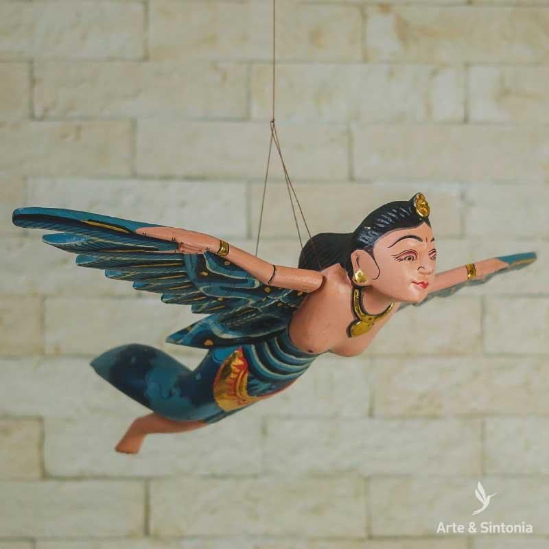 escultura-mulher-voando-anjo-pendurar-verde-home-decor-decoracao-balinesa-bali-indonesia-madeira-azul-artesaanal-artesanato-artesintonia-2