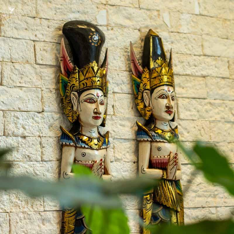 esculturas-decorativas-madeira-entalhada-casal-hinduismo-rama-sita-decoracoes-paredes-amor-eterno-mistico-artesintonia-indonesia-balineses-3