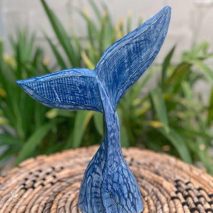 wood hand carved animal bali escultura madeira entalhada baleia azul decoracao interiores