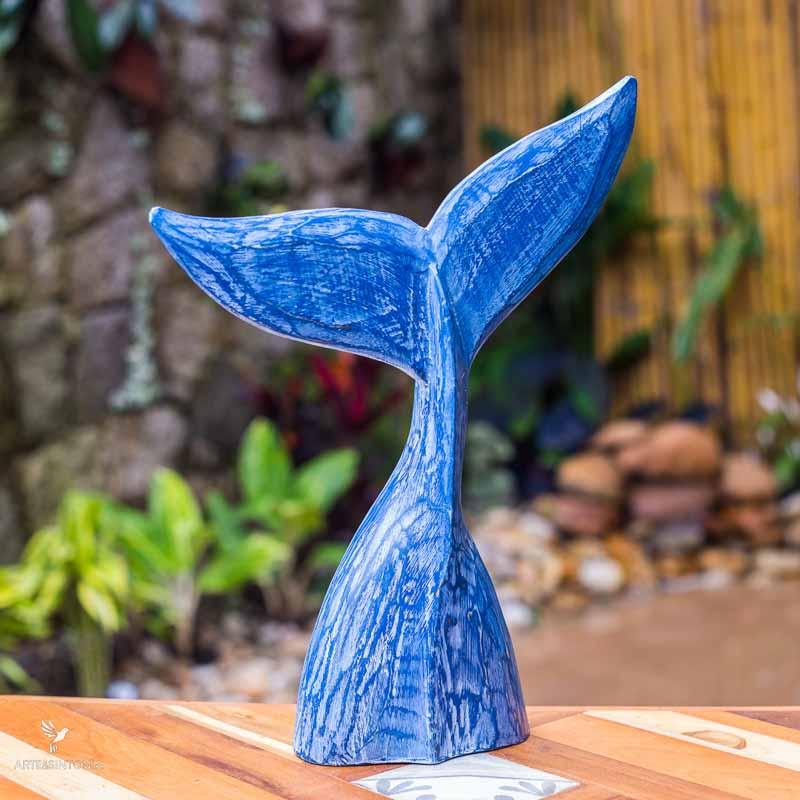 OKS25-22-esculturas-rabos-baleia-entalhados-madeira-patina-azul-objetos-artesanais-colecao-bali-2022-artesanatos-decorativos-handycrafts-balinese-indonesia-66