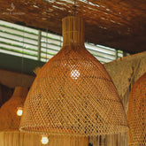 luminaria-rattan-fibras-naturais-pendente-decorativa-bali-artesanal-artesintonia-rattan-1