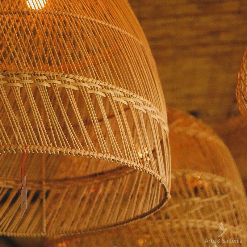 luminaria-pendente-rattan-produto-artesanal-artesanato-fibras-naturais-arte-bali-indonesia-decoracao-balinesa-artesintonia-3